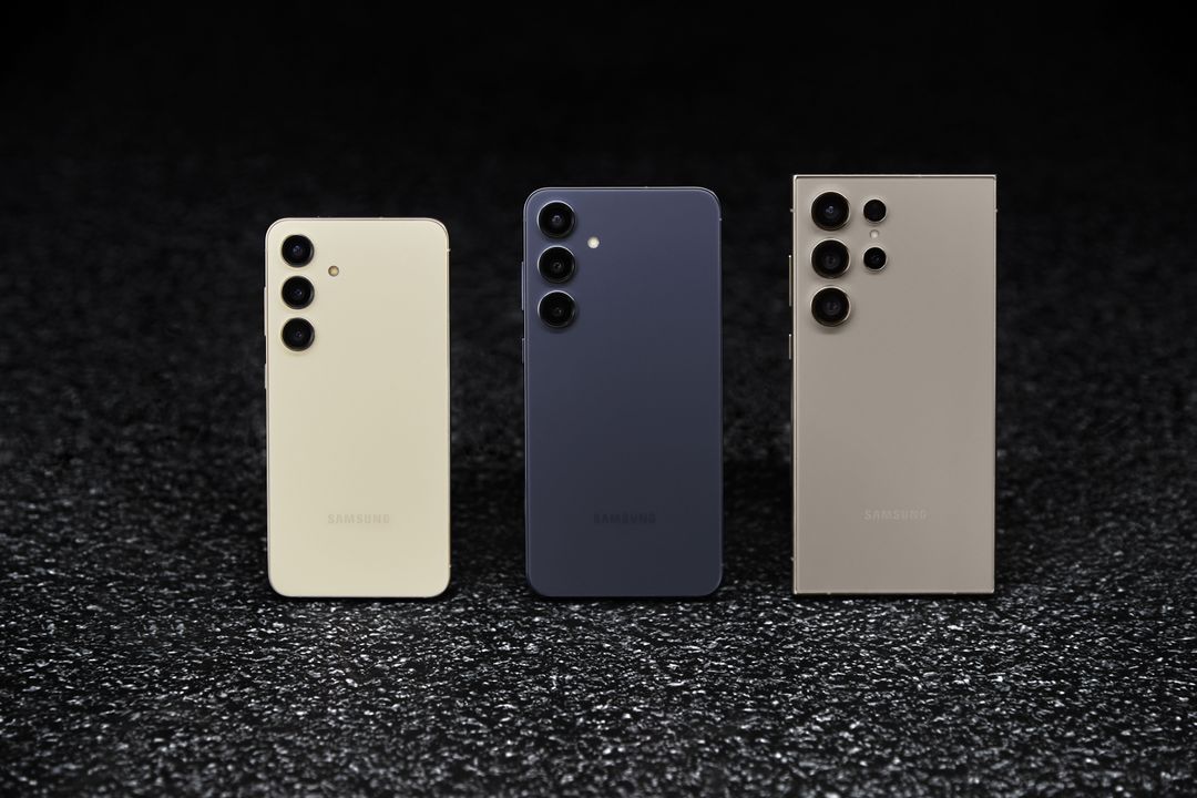 003-family-galaxy-s24ultra-s24plus-s24-amberyellow-cobaltviolet-titaniumgray