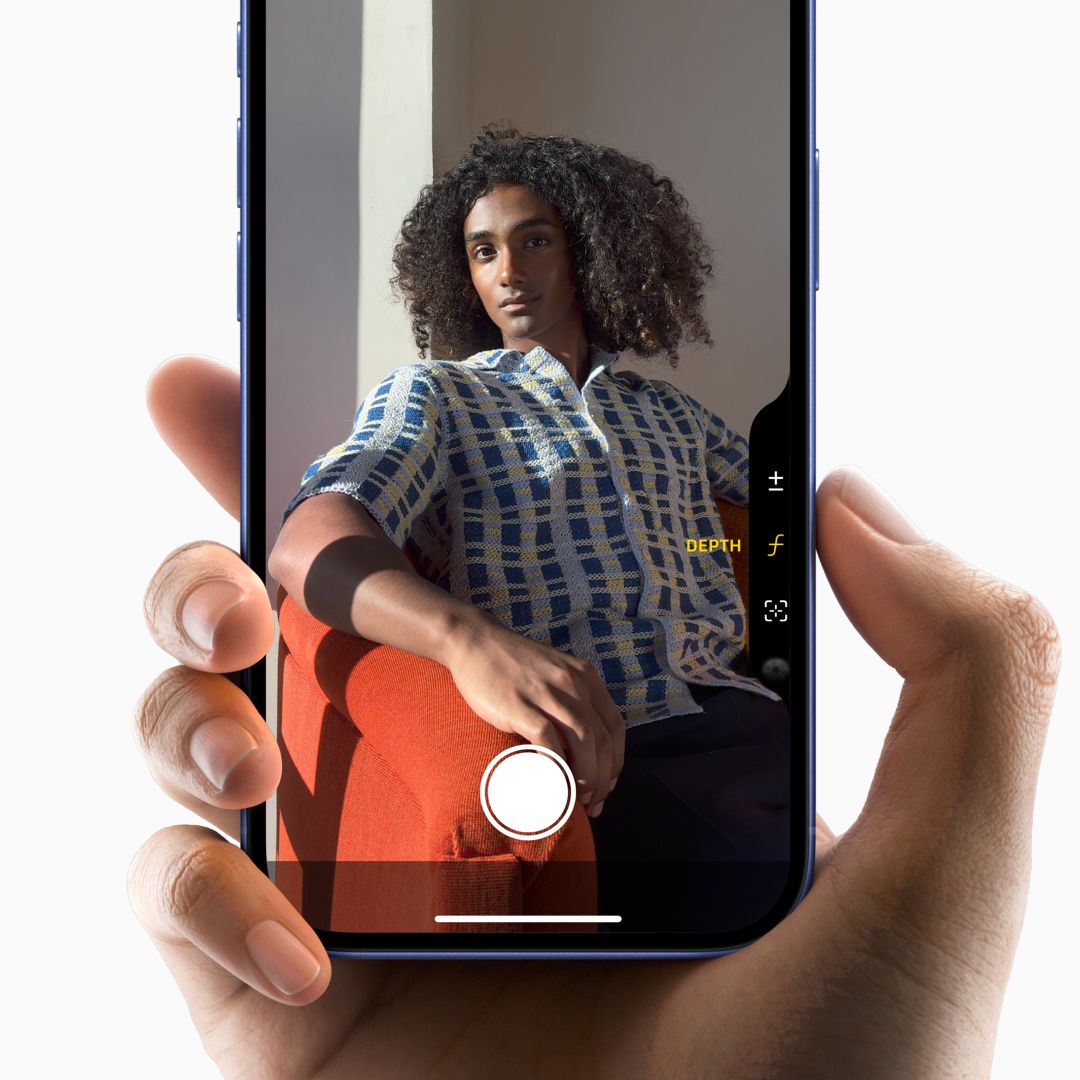 Apple-iPhone-16-Camera-Control-02-240909